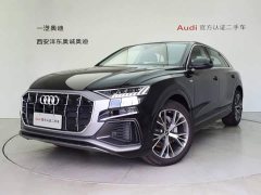 Audi Q8 55 TFSI Luxury Version - фото 1