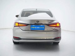 Lexus ES 200 Edition - фото 11