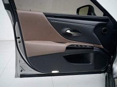 Lexus ES 200 Edition - фото 14