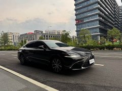 Lexus ES 300h Edition - фото 3