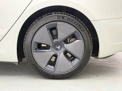 Tesla Model 3 Edition - фото 18