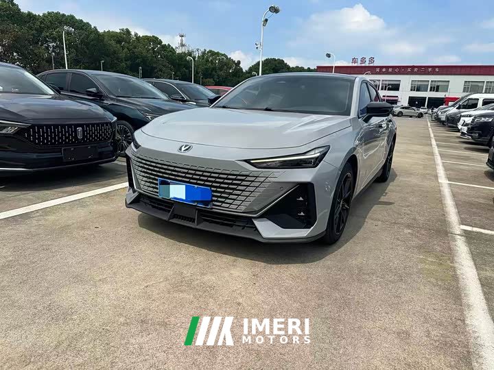 Changan UNI-V 1.5T Premium Version - автомобиль из Китая