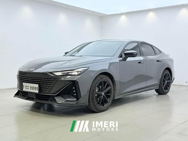 Changan UNI-V 1.5T Premium Version - автомобиль из Китая