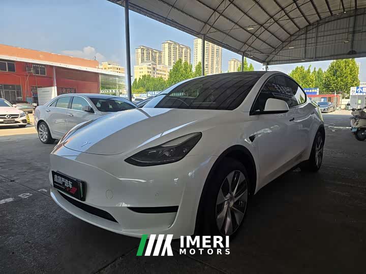 Tesla Model Y Edition - автомобиль из Китая