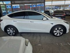 Tesla Model Y Edition - фото 6