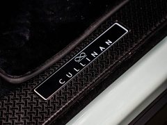 Rolls-Royce Cullinan 2022 Black Badge - фото 16