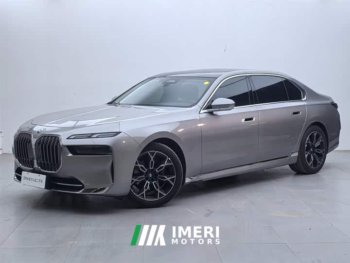 BMW 7 735Li Luxury - автомобиль из Китая