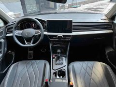 Volkswagen L 330TSI 2WDR-Line Edition - фото 6