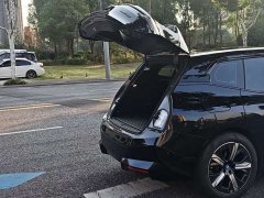 BMW iX xDrive50 - фото 11