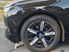 BMW iX xDrive50 - фото 8