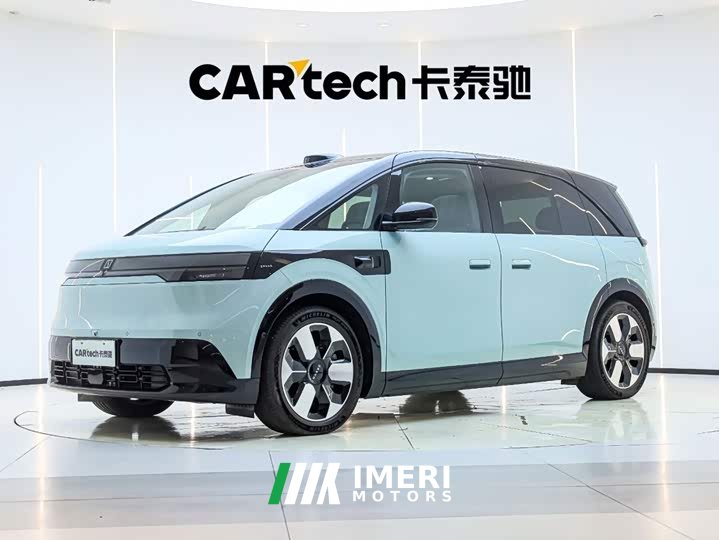 Zeekr MIX Smart Drive Edition - автомобиль из Китая