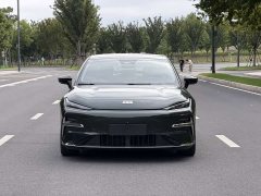 Geely 8 130km EM-i Deluxe Edition - фото 2
