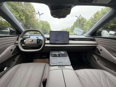 Geely 8 130km EM-i Deluxe Edition - фото 5