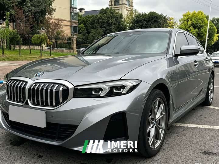BMW i3 eDrive 35 L - автомобиль из Китая