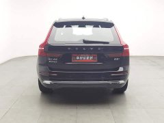 Volvo XC60 B5 AWDLuxury Edition - фото 4