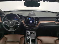 Volvo XC60 B5 AWDLuxury Edition - фото 5