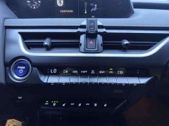 Lexus UX 300e Edition - фото 18