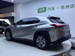 Lexus UX 300e Edition - фото 3