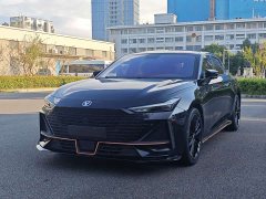 Changan UNI-V 1.5T Deluxe Version - фото 1