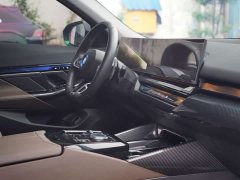 BMW 5 Series 530Li Leading M Sports Package - фото 12