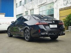 BMW 5 Series 530Li Leading M Sports Package - фото 9