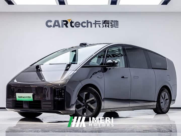 Li Auto MEGA Ultra - автомобиль из Китая