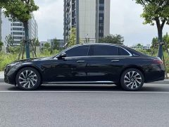 Mercedes-Benz E 300 L Luxury Version - фото 3