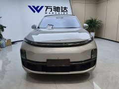 Li Auto L8 Pro - фото 1