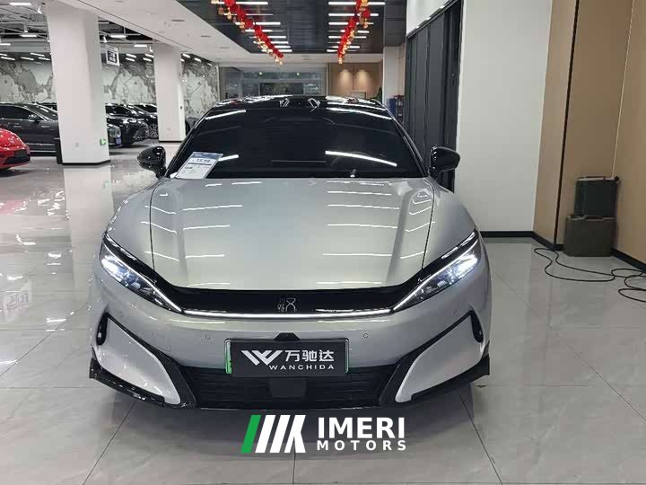 BYD L DM-i 200KMFlagship Version - автомобиль из Китая