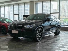 BMW X6 xDrive40i Deluxe Version M - фото 1