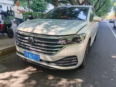 Volkswagen 380TSI Premium Edition - фото 1