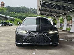 Lexus LS 500h Luxury Edition - фото 2