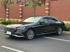 Mercedes-Benz E 300 L Luxury Version - фото 1