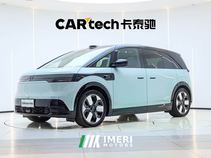 Zeekr MIX Smart Drive Edition - автомобиль из Китая