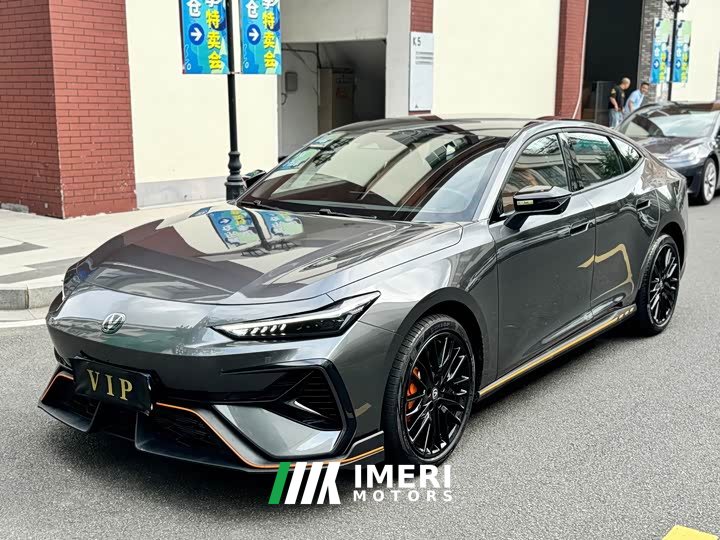 Changan UNI-V 2.0T Version - автомобиль из Китая