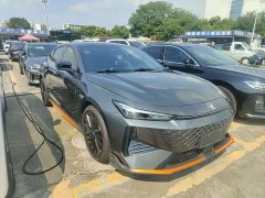 Changan UNI-V 1.5T Premium Version - фото 3