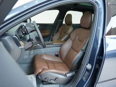 Volvo XC60 B5 AWDLuxury Edition - фото 17