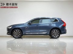 Volvo XC60 B5 AWDLuxury Edition - фото 4