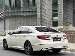 Mercedes-Benz PHEV 2.0L Edition - фото 4