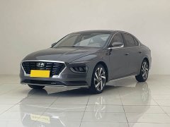 Voyah 1.8L CVT LUXPremium Edition - фото 1
