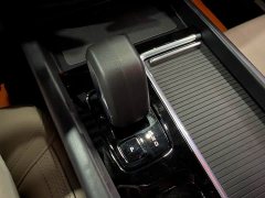 Volvo XC60 2026 B5 four-wheel drive Zhiyi Luxury Edition - фото 10