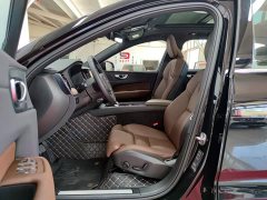 Volvo XC60 B5 AWDLuxury Edition - фото 7
