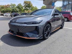 Changan UNI-V 1.5T Premium Version - фото 1