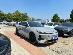 Changan UNI-V 1.5T Premium Version - фото 3
