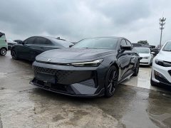 Changan UNI-V 1.5T Premium Version - фото 1