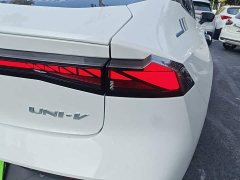 Changan UNI-V 1.5T Premium Version - фото 8
