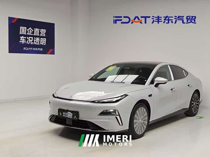 Geely 8 130km EM-P Edition - автомобиль из Китая