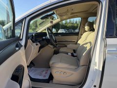 Buick GL8 Deluxe Edition - фото 8