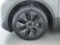 Tesla Model Y Edition - фото 17