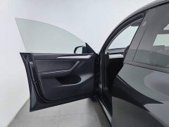 Tesla Model Y Edition - фото 8